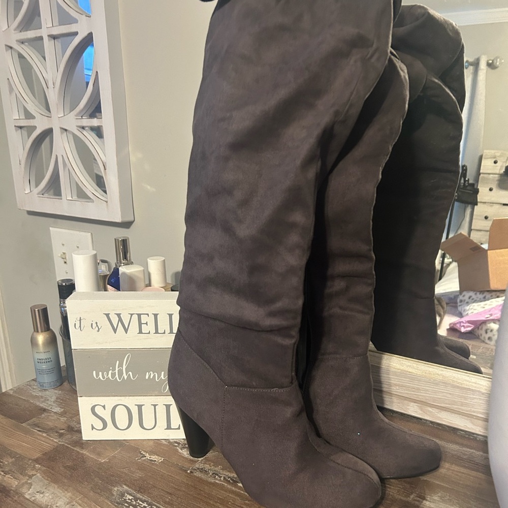 VENUS Dark Gray Over the Knee Boots
